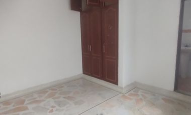Vive en este apto con la comodidad de sus espacios en un 4 piso. Cod A21927