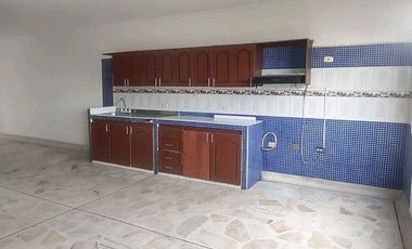 Vive en este apto con la comodidad de sus espacios en un 4 piso. Cod A21927