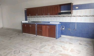 Vive en este apto con la comodidad de sus espacios en un 4 piso. Cod A21927