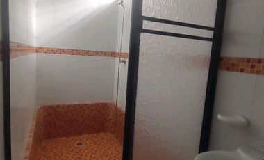 Vive en este apto con la comodidad de sus espacios en un 4 piso. Cod A21927
