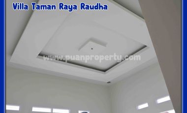RUMAH MEWAH CLUSTER DI KAWASAN KOMERSIAL
