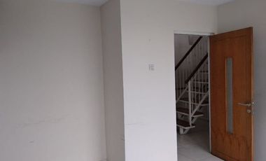 Rumah 2 lantai type 65/60 dengan 3 kamar tidur, 2 kamar mandi dan 1 carport