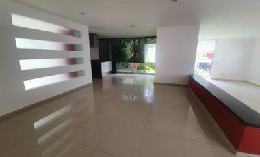 RENTO  CASA MODERNA EN CONDADO DE SAYAVEDRA