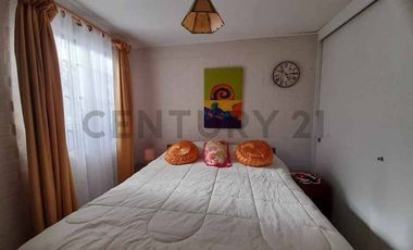 Venta Casa mas Loft en sector Los Castaños