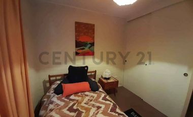 Venta Casa mas Loft en sector Los Castaños