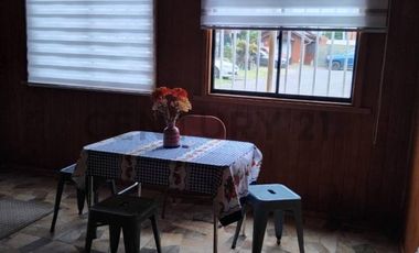 Venta Casa mas Loft en sector Los Castaños