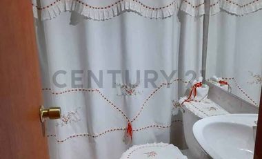 Venta Casa mas Loft en sector Los Castaños