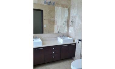 Alquilo Elegante apartamento en Costa del Este