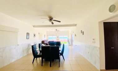 CASA EN VENTA EN SAN CARLOS, SONORA. De una planta frente al mar