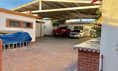 CASA EN VENTA EN SAN CARLOS, SONORA. De una planta frente al mar
