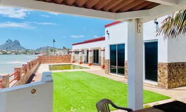 CASA EN VENTA EN SAN CARLOS, SONORA. De una planta frente al mar