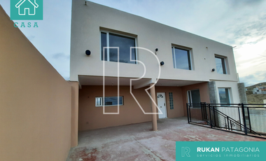 #VentaRUKAN | Casa 3 Habitaciones | Barrio VISTA HERMOSA | Calle VILLAGRAN | Caleta Olivia.-