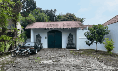 Rumah Dekat Benteng Kraton Hanya 600 M Ke Pasar Ngasem