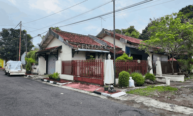 Rumah Dekat Benteng Kraton Hanya 600 M Ke Pasar Ngasem