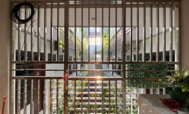 Rumah, Penginapan dan Ruko Nol Jalan Raya Rungkut Menanggal