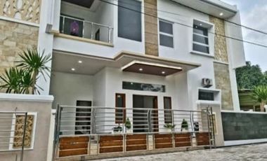Rumah Mewah Lokasi Sejuk, asri & Tenang Dekat ke kampus UII