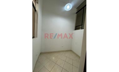 Venta De Departamento En Primer Piso – Country Club Piura, Cerca Al Gobierno Regional