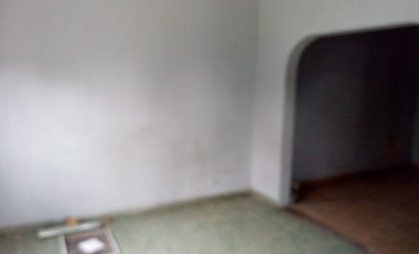 Casa + departamento en venta, W. C. Morris, Hurlingham