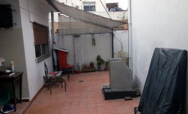 Casa + departamento en venta, W. C. Morris, Hurlingham
