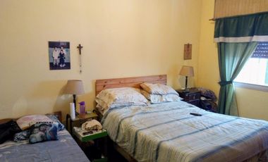 Casa + departamento en venta, W. C. Morris, Hurlingham