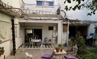 Casa en venta Moron centro en terreno de 10 x 30 FOT 2