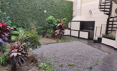 HERMOSA Casa en venta de 7 ambientes - Parque Avellaneda. Pergamino 400