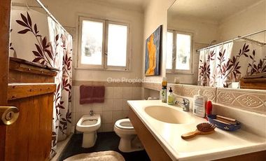 Casa en Venta en Las Azucenas | Casa en Venta (2D1B) | Providencia | One Propiedades