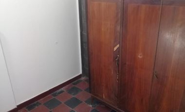 Departamento 2 amb fondo a 300 mts de la estación jose león suarez