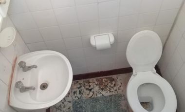Departamento 2 amb fondo a 300 mts de la estación jose león suarez