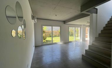 Duplex  en venta en Condominio La Nazarena, Villa Rosa, Pilar.