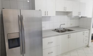 AMPLIA CASA EN LAS CUMBRES GANGA