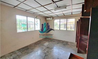ALQUILO/VENDO CASA AMPLIA INTERAMERICANA