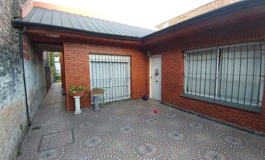 Casa PH en venta en Lanus Este