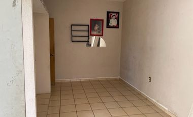 CASA EN VENTA EN COLINAS DEL TOPO CHICO, ESCOBEDO, N.L.