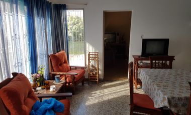 CASA EN CALLE C.SALLES DE MORON, 4 AMB . VIDELA H PROPIEDADES
