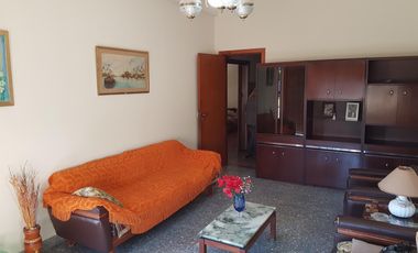 CASA EN CALLE C.SALLES DE MORON, 4 AMB . VIDELA H PROPIEDADES