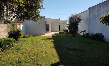 CASA EN CALLE C.SALLES DE MORON, 4 AMB . VIDELA H PROPIEDADES