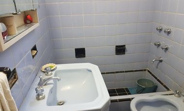 CASA EN CALLE C.SALLES DE MORON, 4 AMB . VIDELA H PROPIEDADES