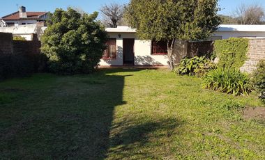 CASA EN CALLE C.SALLES DE MORON, 4 AMB . VIDELA H PROPIEDADES
