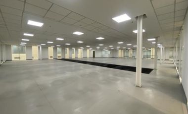 edificio en arriendo en puente aranda. Cod A1012264