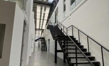 edificio en arriendo en puente aranda. Cod A1012264