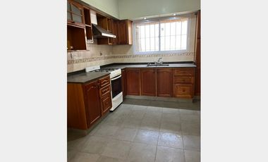 PH en Venta Ramos Mejia / La Matanza (A108 7601)