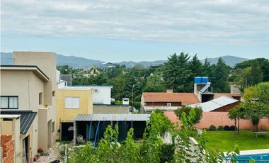 SE VENDE CASA A ESTRENAR ZONA PEKOS