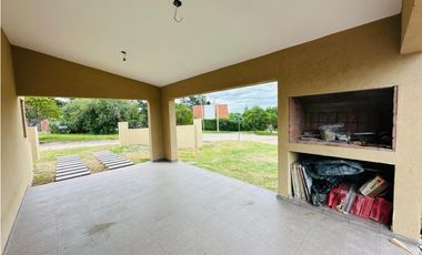 SE VENDE CASA A ESTRENAR ZONA PEKOS
