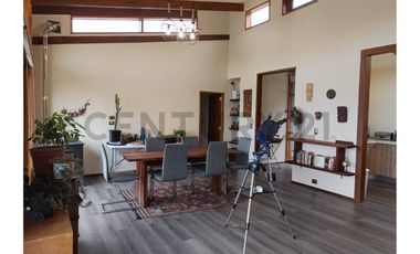 Casa condominio parcelas 3D 2B a 8 km del centro de Pucón, vista al volcán lago