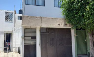 Casa sola en venta en Las Carmelitas, Irapuato, Guanajuato