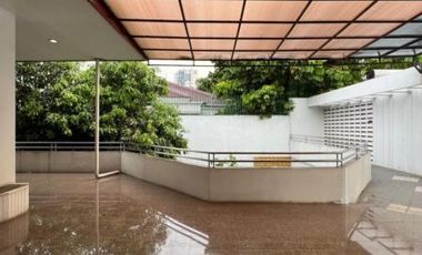 DIJUAL RUMAH MEWAH LUAS di Jl NIAGA DUTA RAYA, PONDOK INDAH