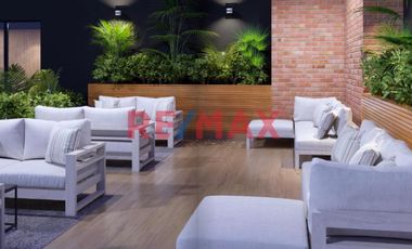 Flat De Estreno Con Acabados De Primera
