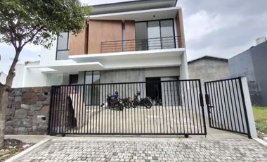 Dijual Rumah Baru Minimalis 2 Lantai Cluster Terdepan Citraland Surabaya