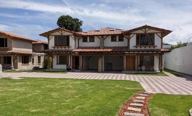 Hermosas casas estilo rústico, 3 dorm., 200m2, jardines, Tumbaco, Santa Rosa